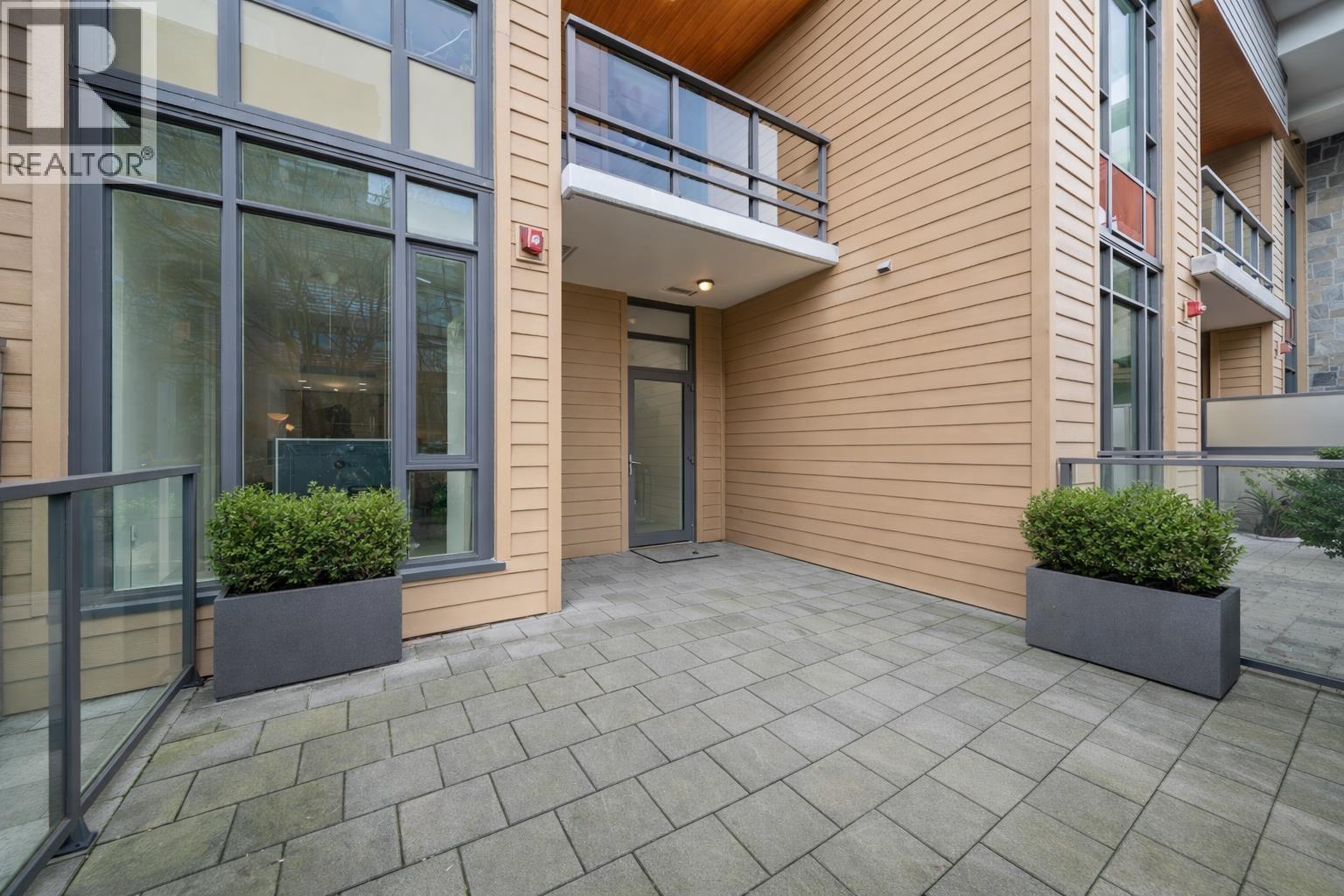 2779 LIBRARY LANE, North Vancouver