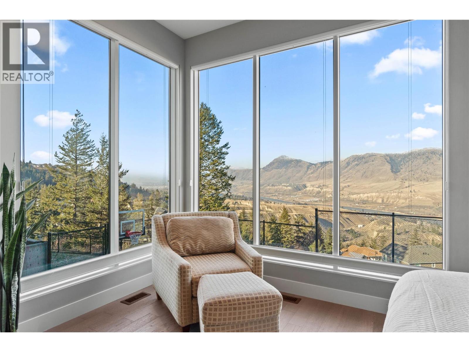 1555 KICKING HORSE Way, Kamloops