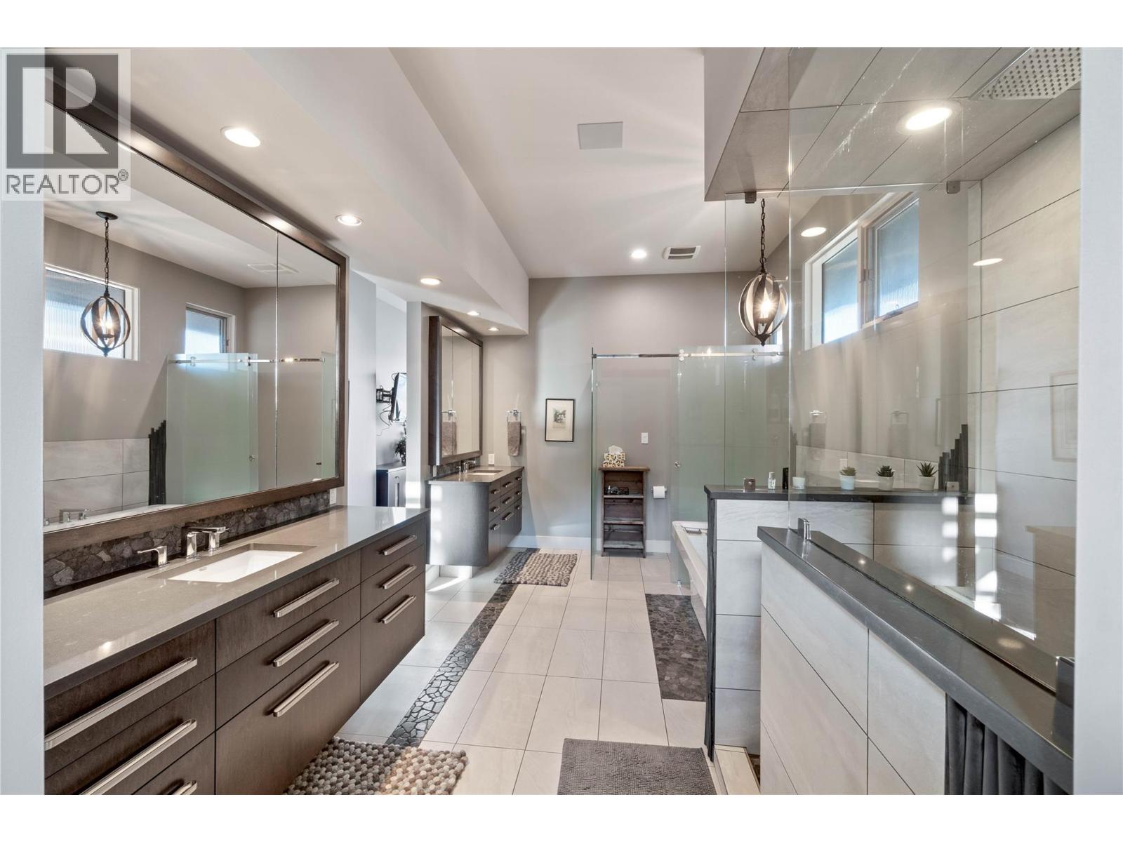 1555 KICKING HORSE Way - 14