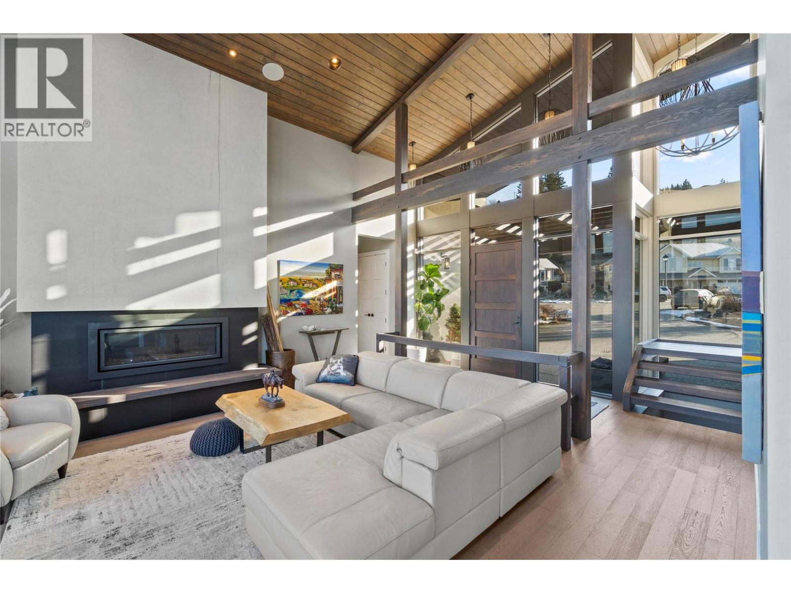 1555 KICKING HORSE Way, Kamloops