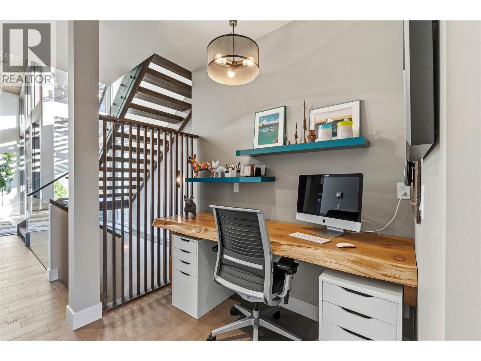 1555 KICKING HORSE Way, Kamloops