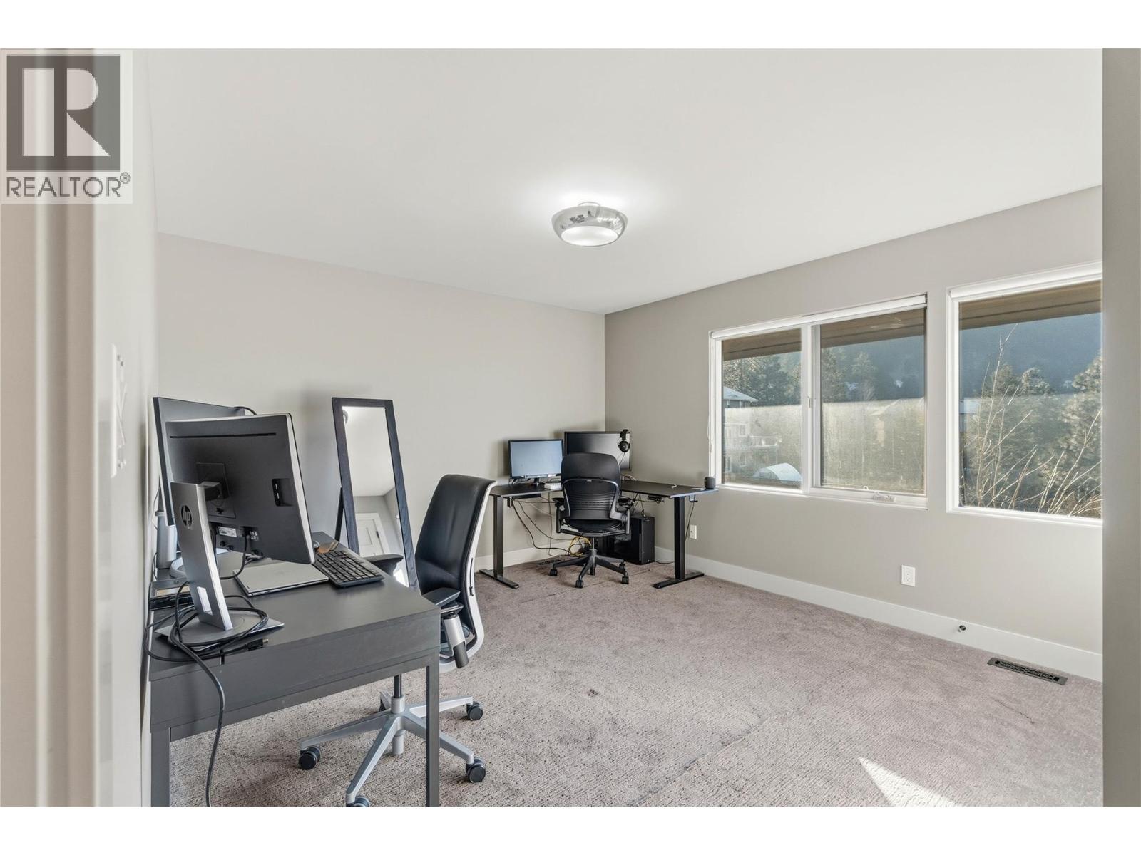 1555 KICKING HORSE Way, Kamloops