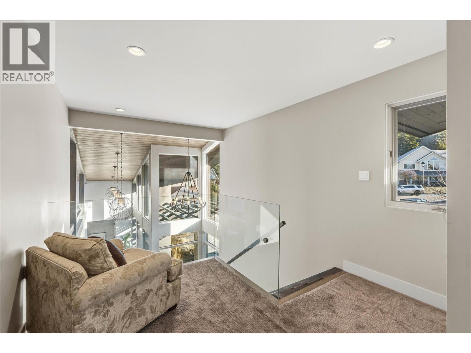 1555 KICKING HORSE Way - 34