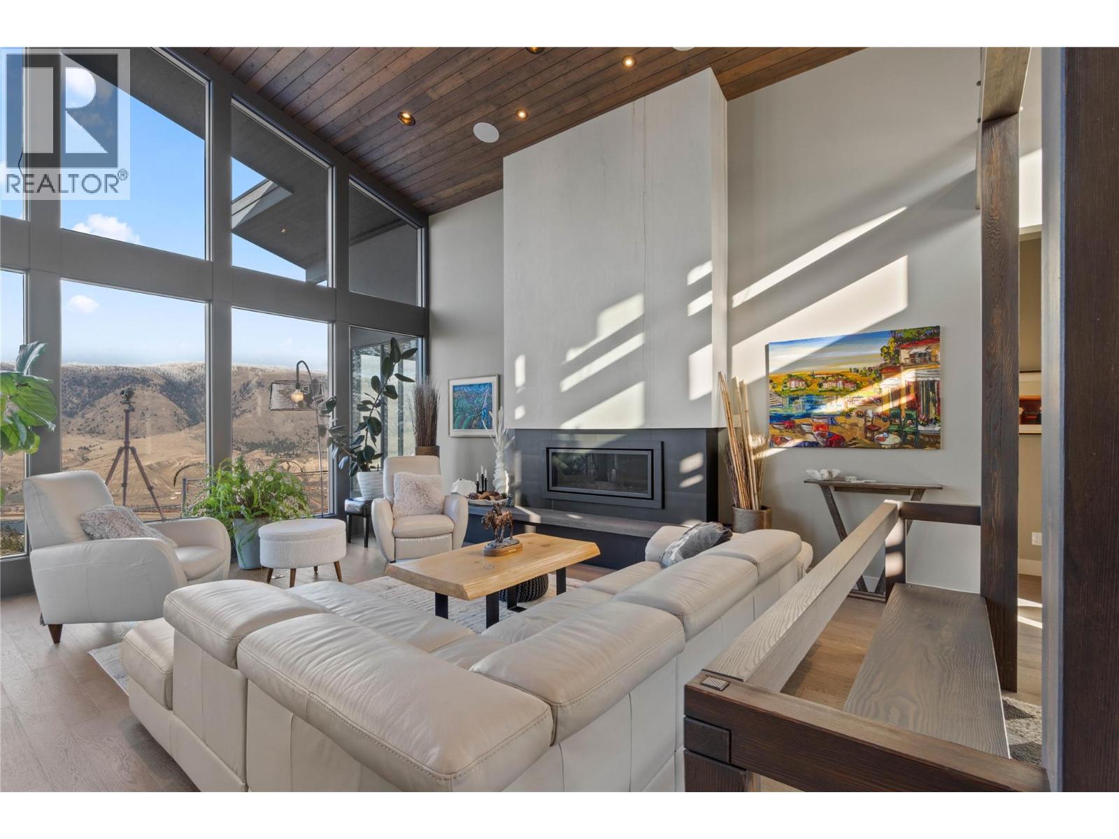 1555 KICKING HORSE Way - 4