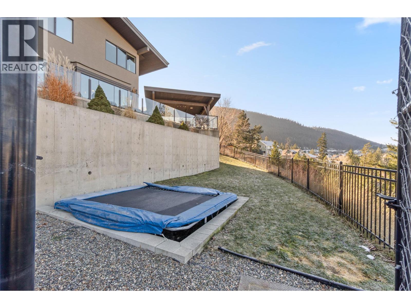 1555 KICKING HORSE Way - 61