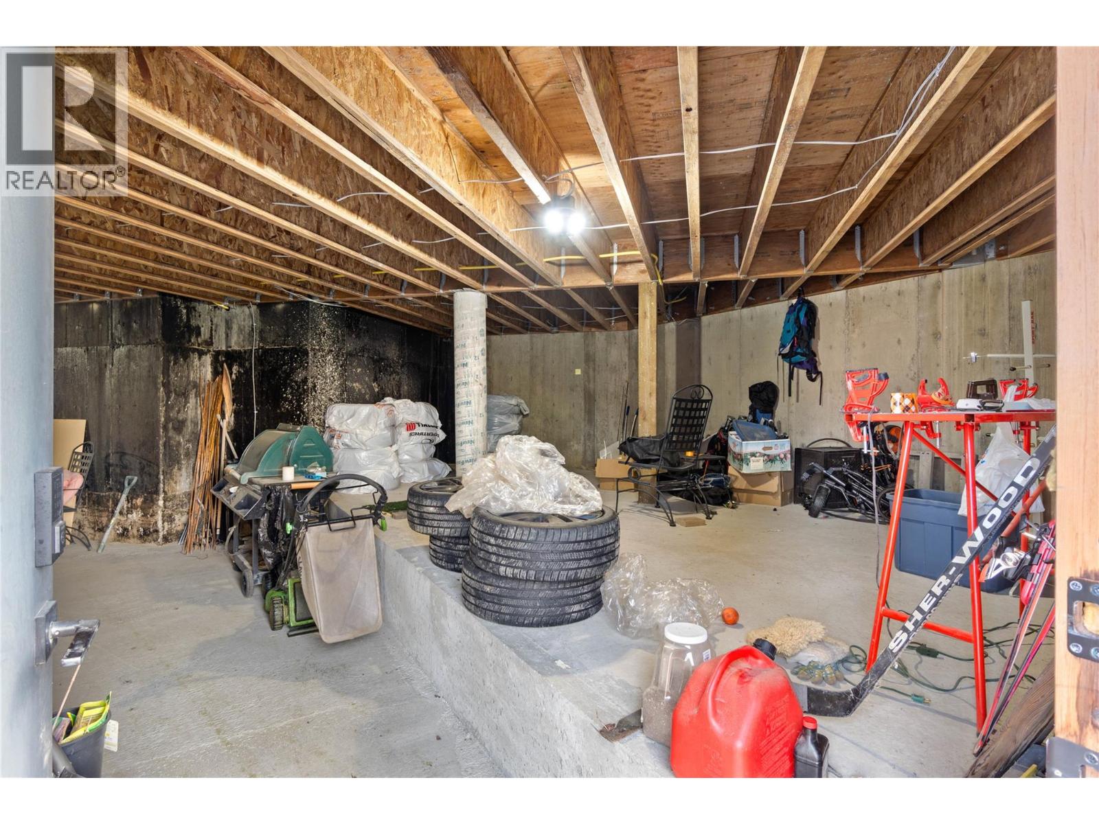 1555 KICKING HORSE Way, Kamloops