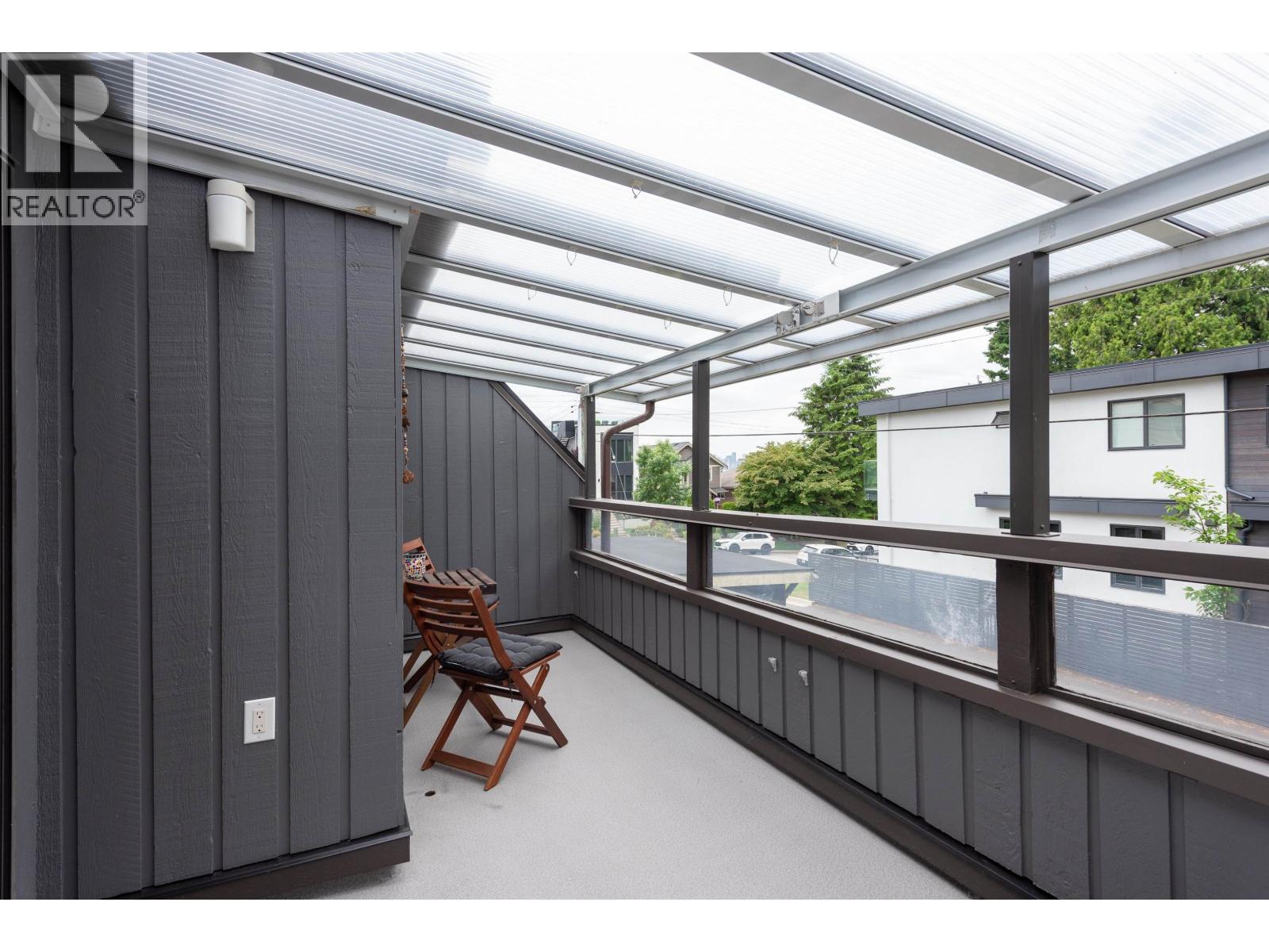 1915 CHESTERFIELD AVENUE, North Vancouver