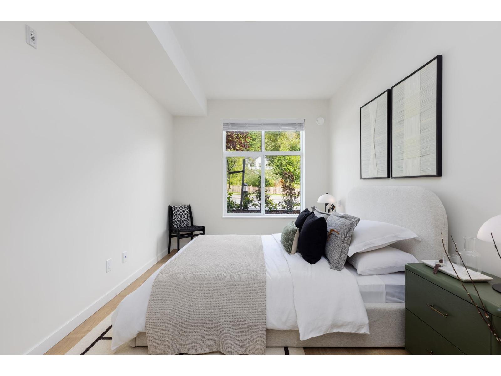 204 33920 BEST AVENUE, Mission