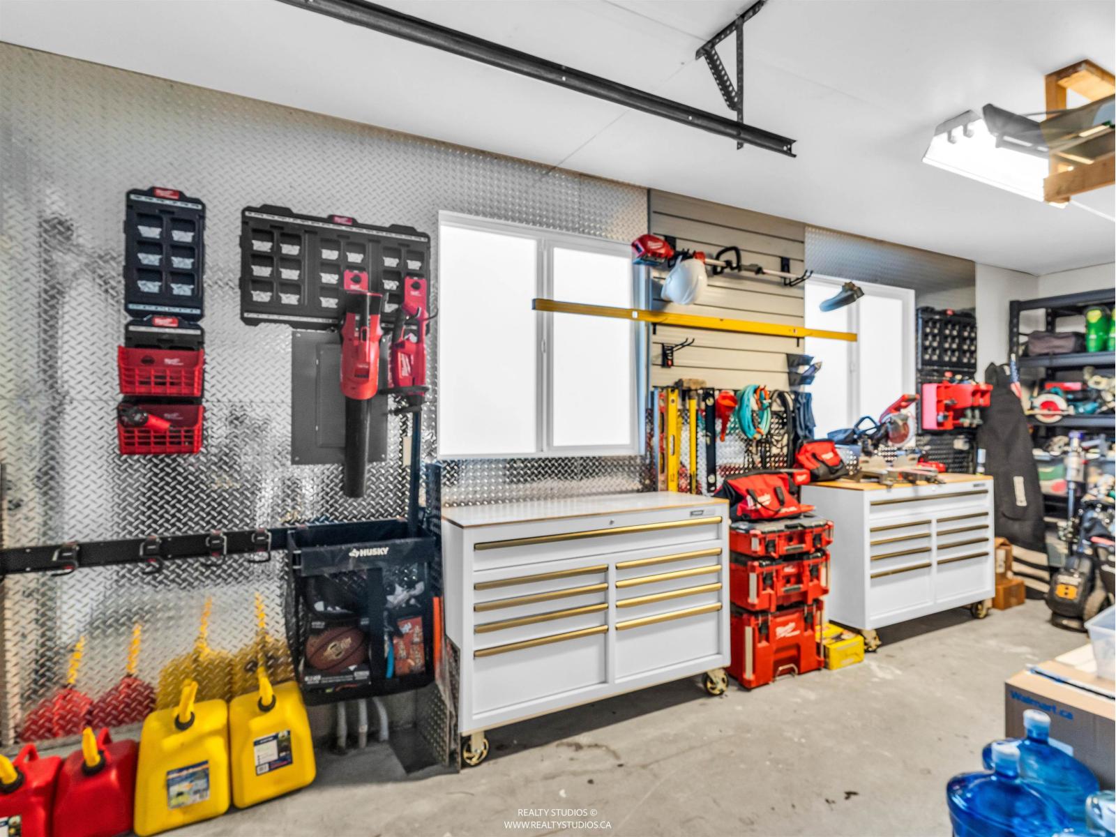 15383 COLUMBIA AVENUE, White Rock