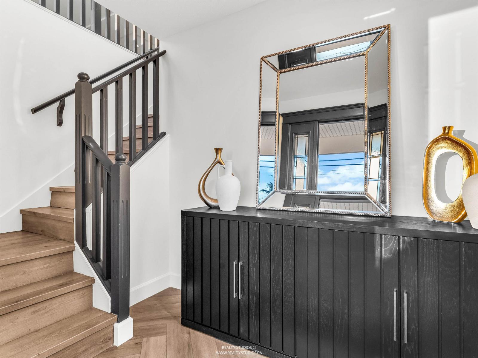 15383 COLUMBIA AVENUE, White Rock