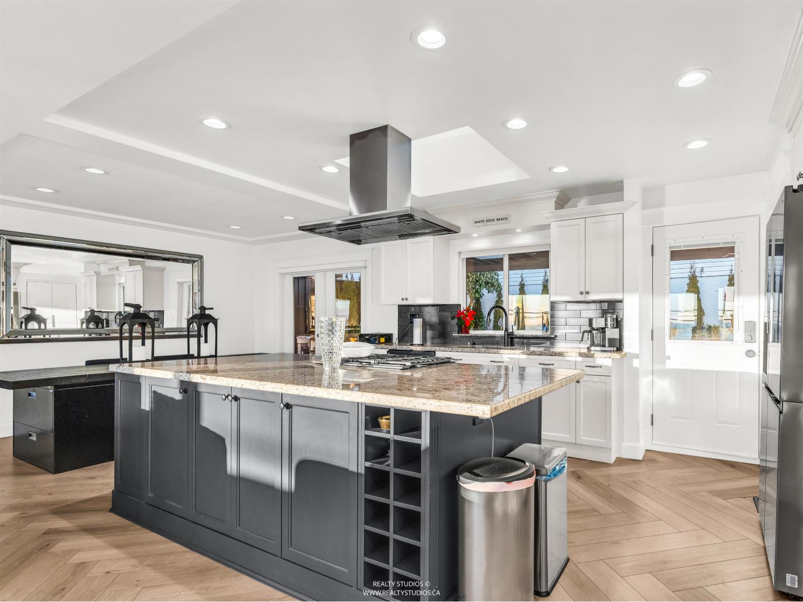 15383 COLUMBIA AVENUE, White Rock