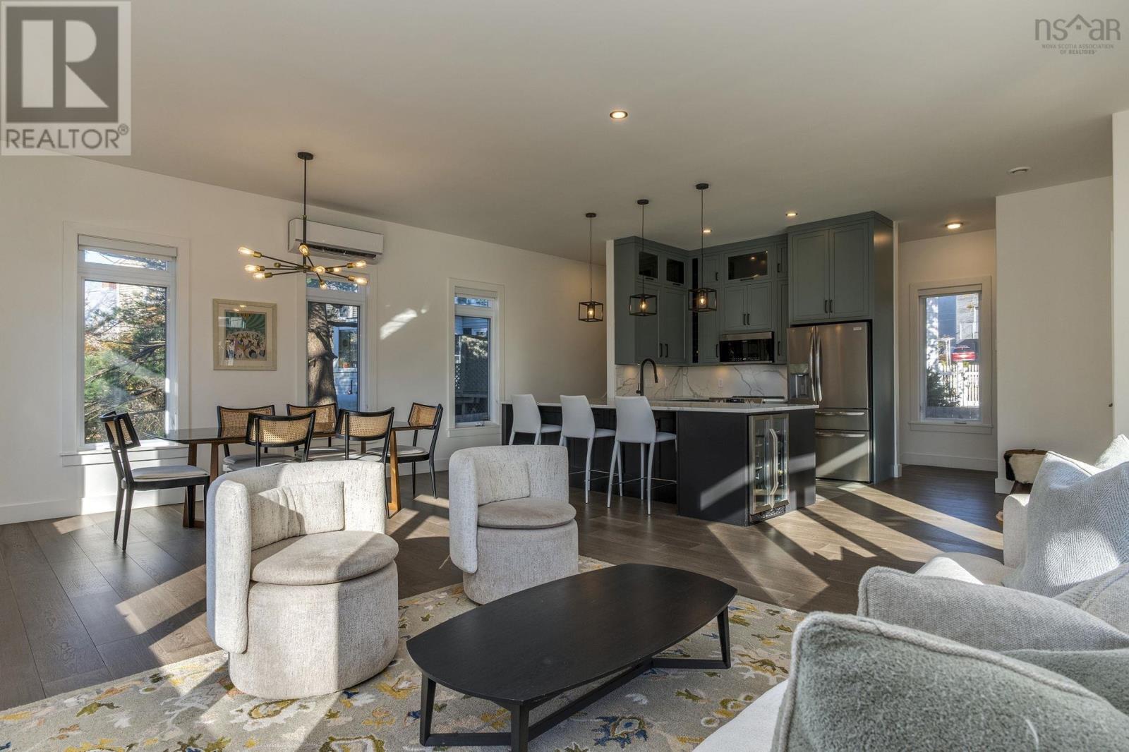 Property 7 of 39 of 2405 Roosevelt Drive