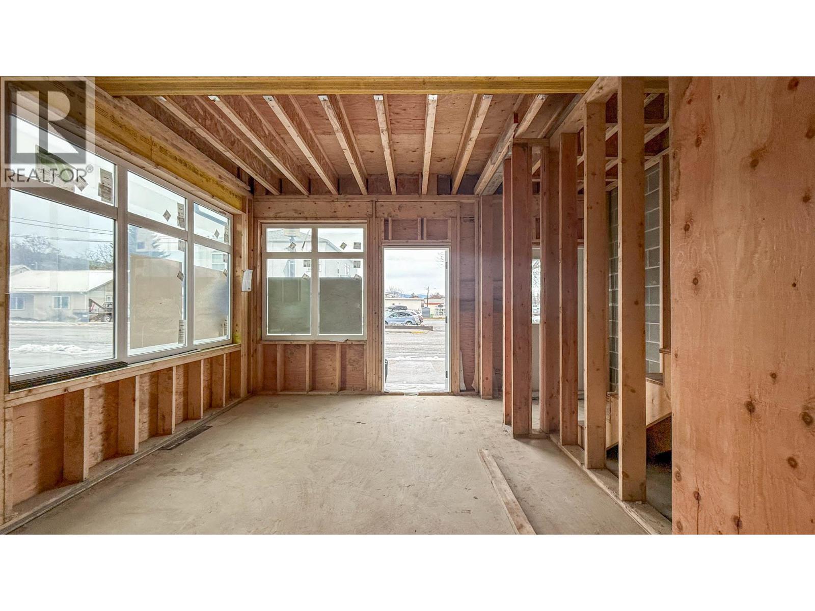  704 Cliff Avenue, Enderby