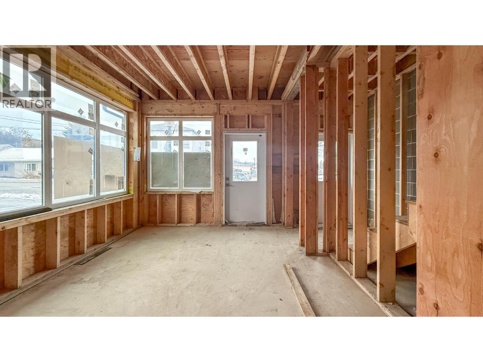  704 Cliff Avenue, Enderby