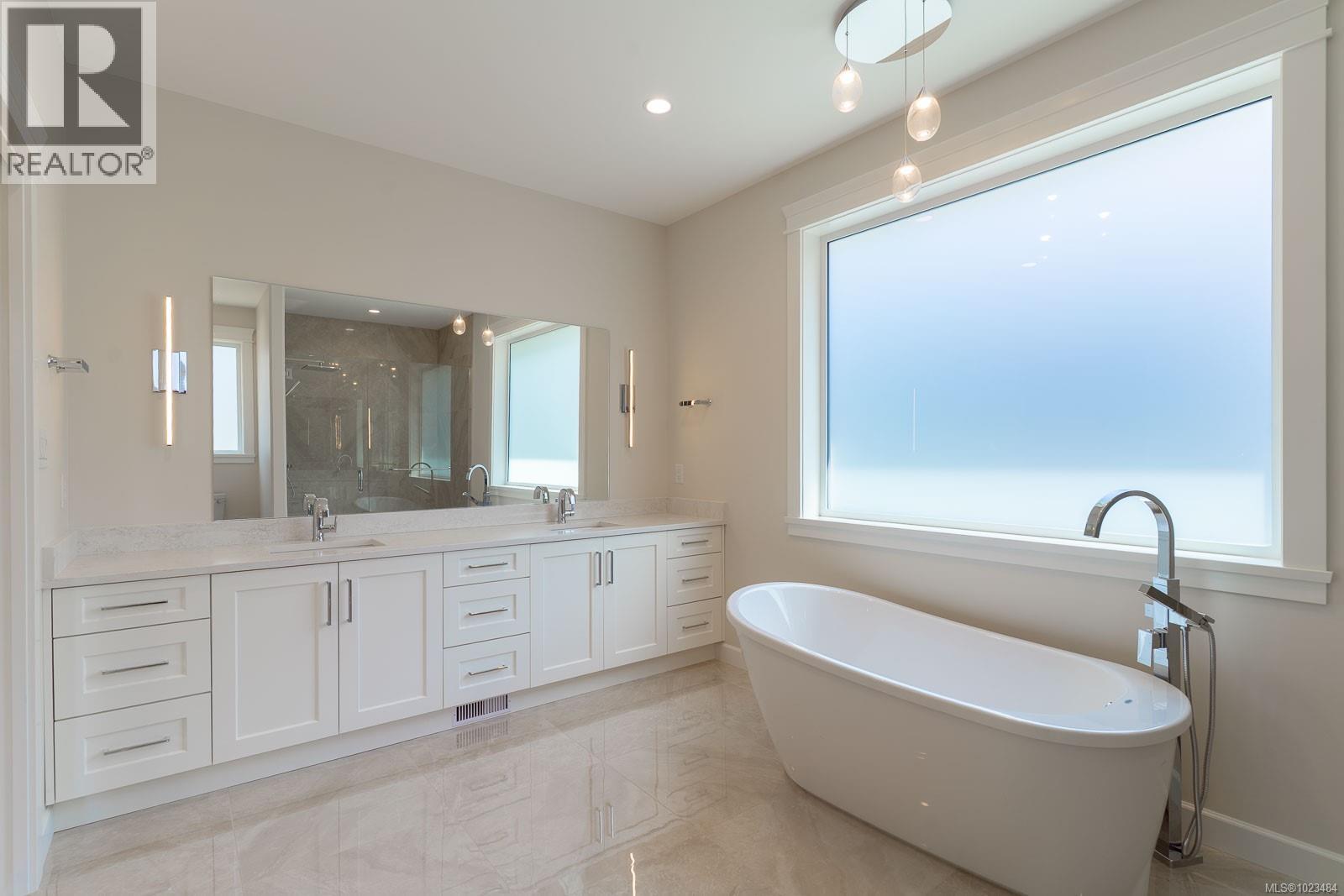 2780 Burde St, Port Alberni