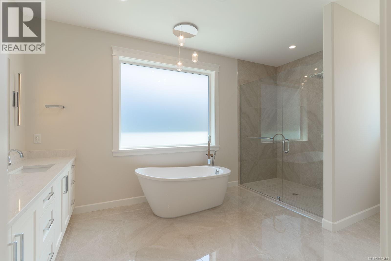 2780 Burde St, Port Alberni