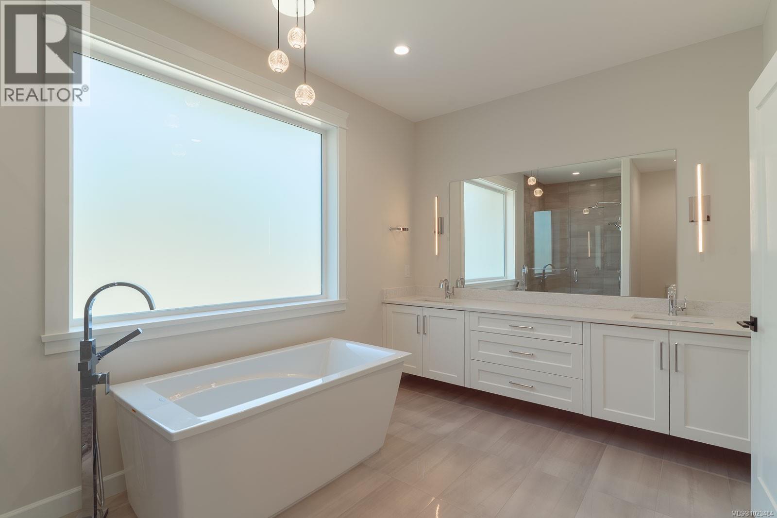 2780 Burde St, Port Alberni