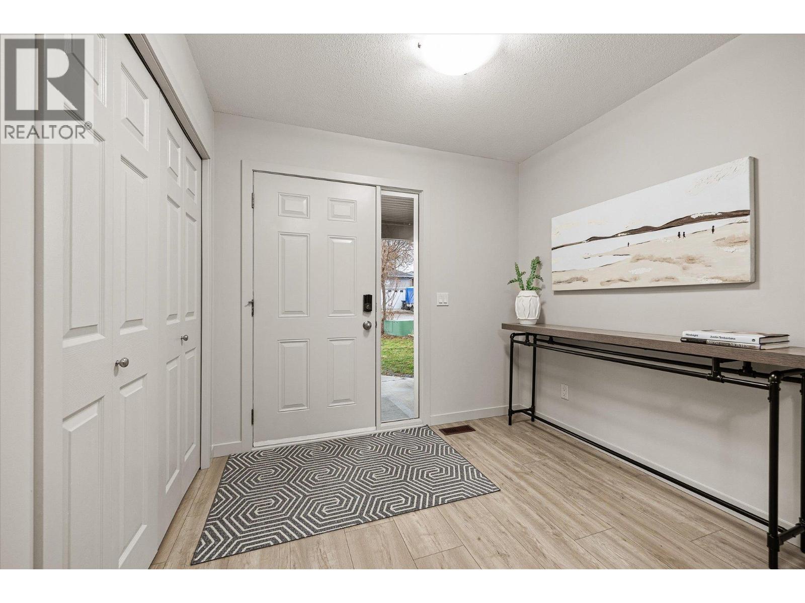  848 Galbraith Place, Kelowna