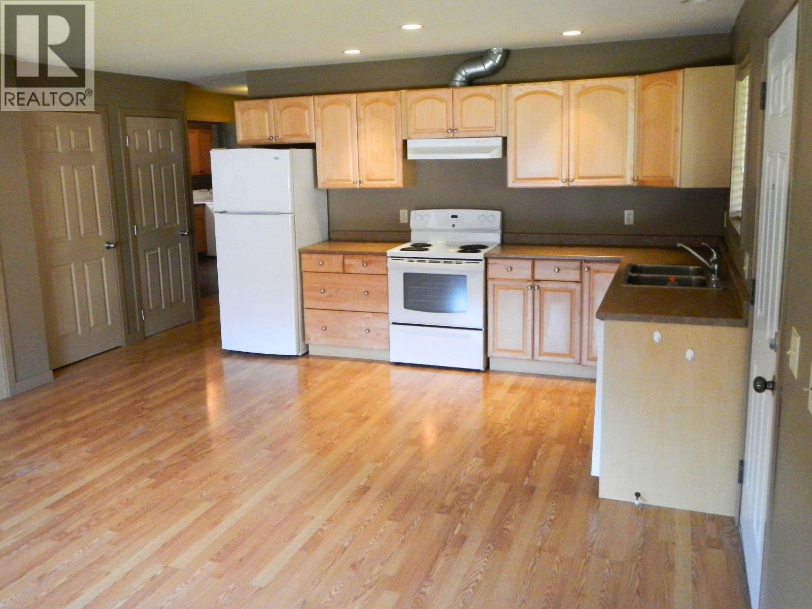  848 Galbraith Place, Kelowna