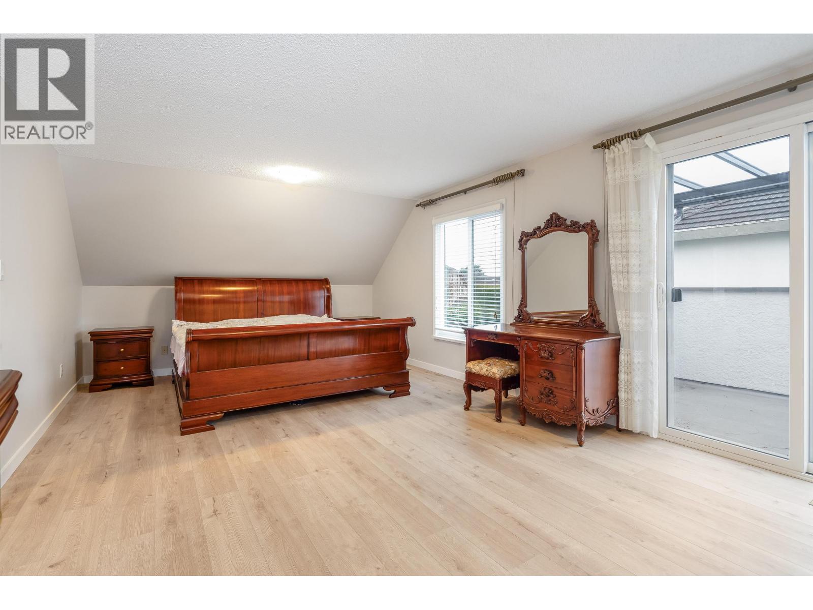 7720 NO.1 Road, Richmond