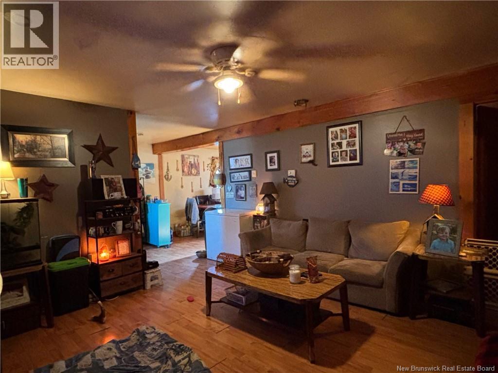 36 LEONARD DRIVE - 33