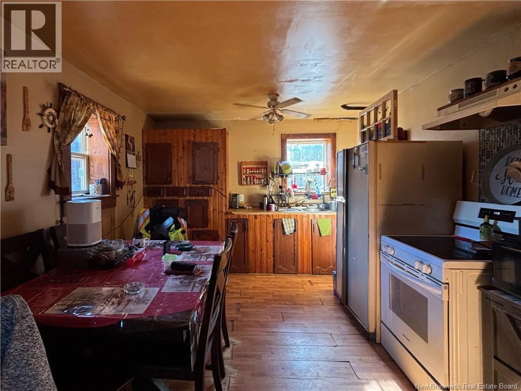 36 LEONARD DRIVE - 34
