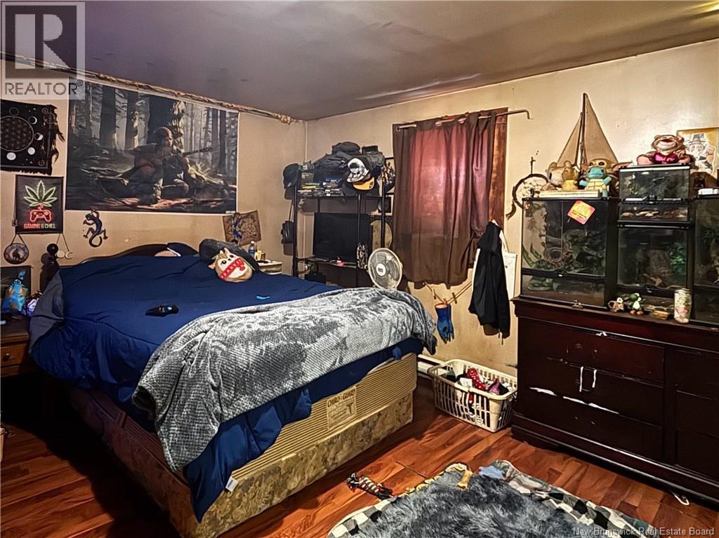 36 LEONARD DRIVE - 38