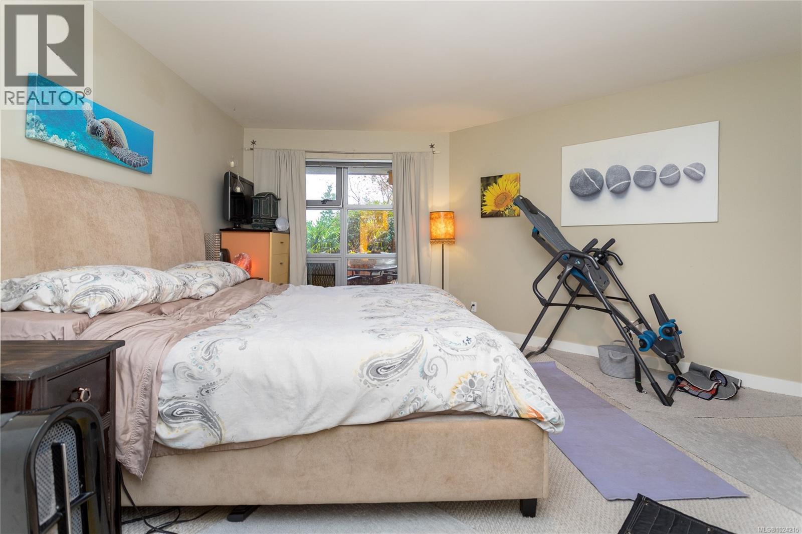 109 797 Tyee Road, Victoria