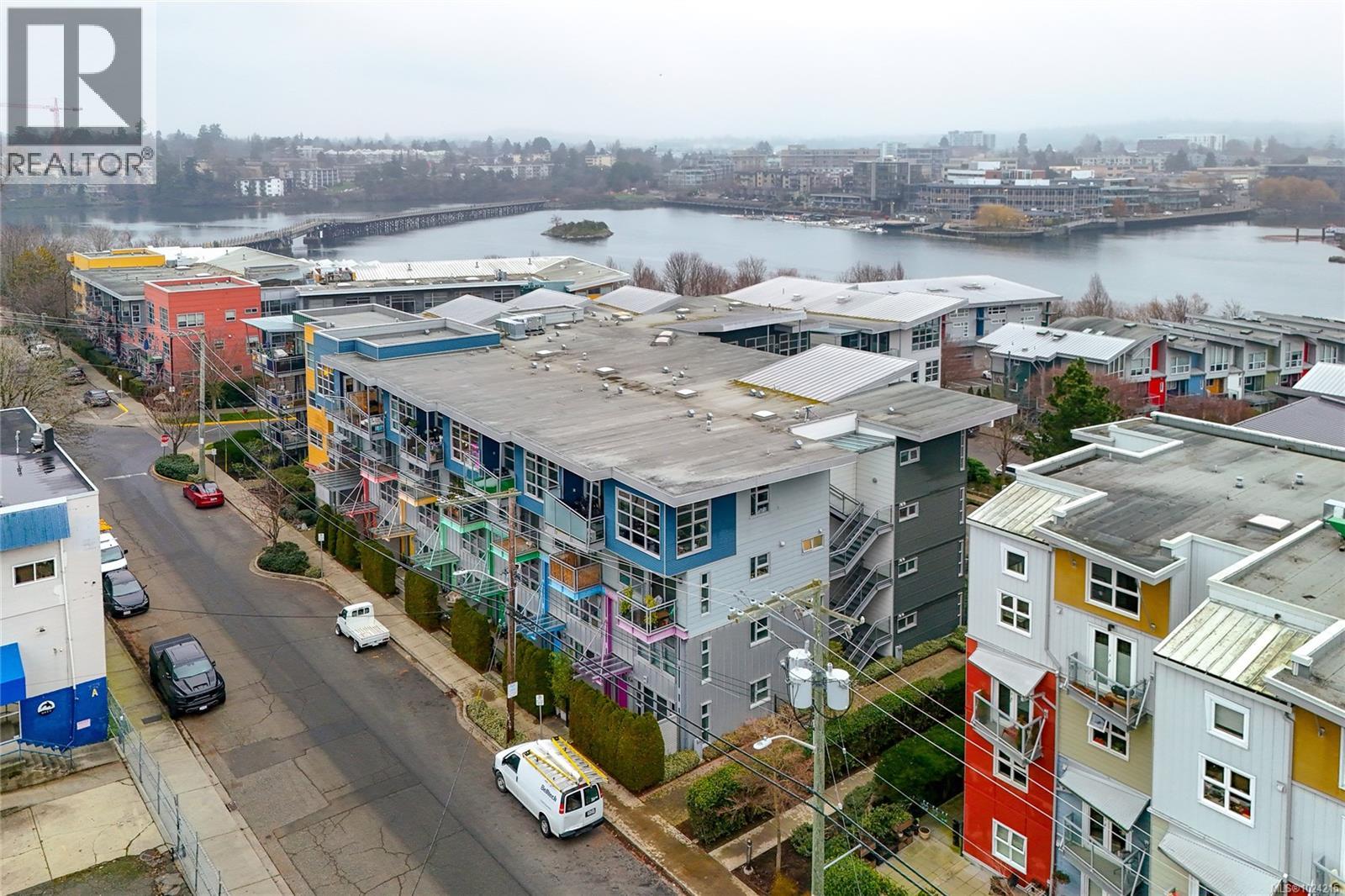 109 797 Tyee Road, Victoria