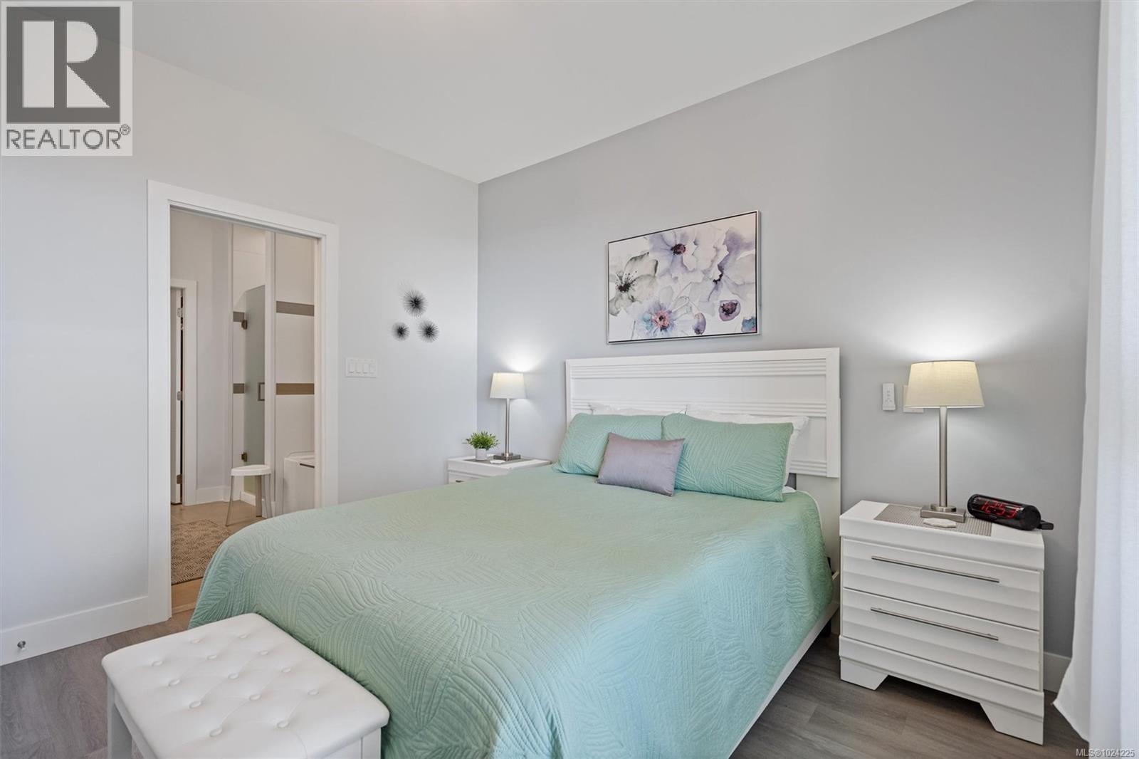 2407 Mountain Heights Dr, Sooke