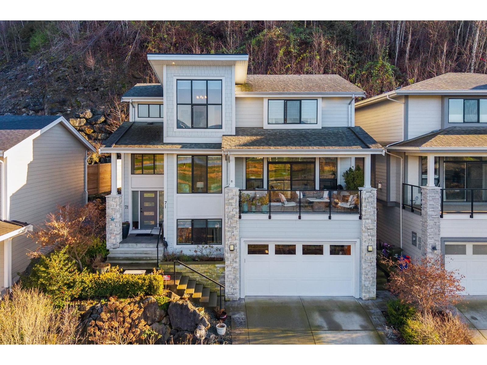 71 50778 LEDGESTONE Place - main photo