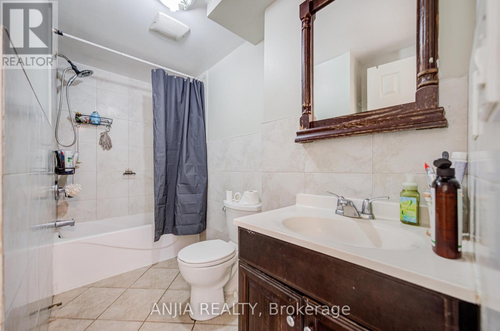 7 LINNSMORE CRESCENT - 12