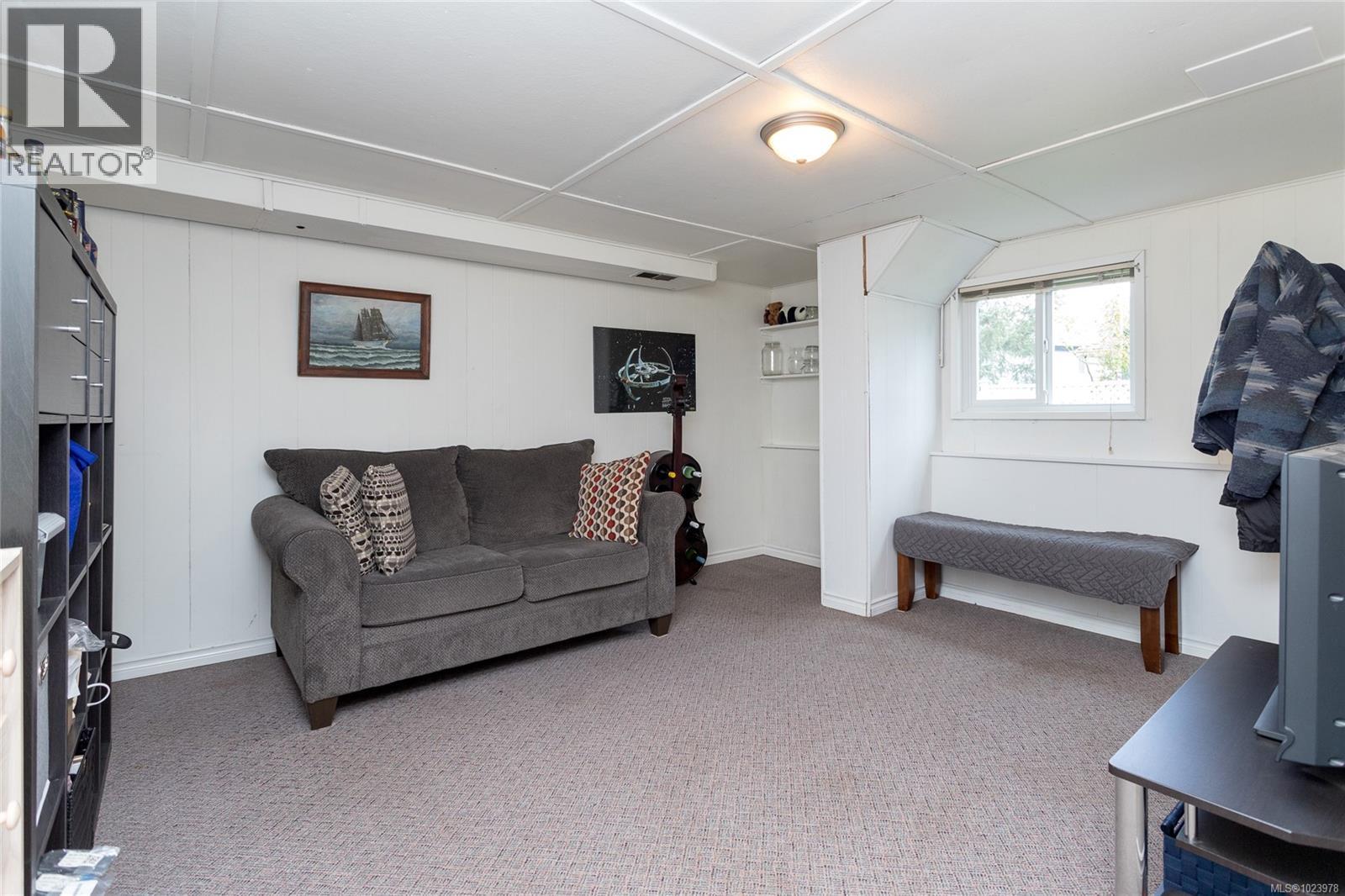  4121 Quadra Street, Saanich