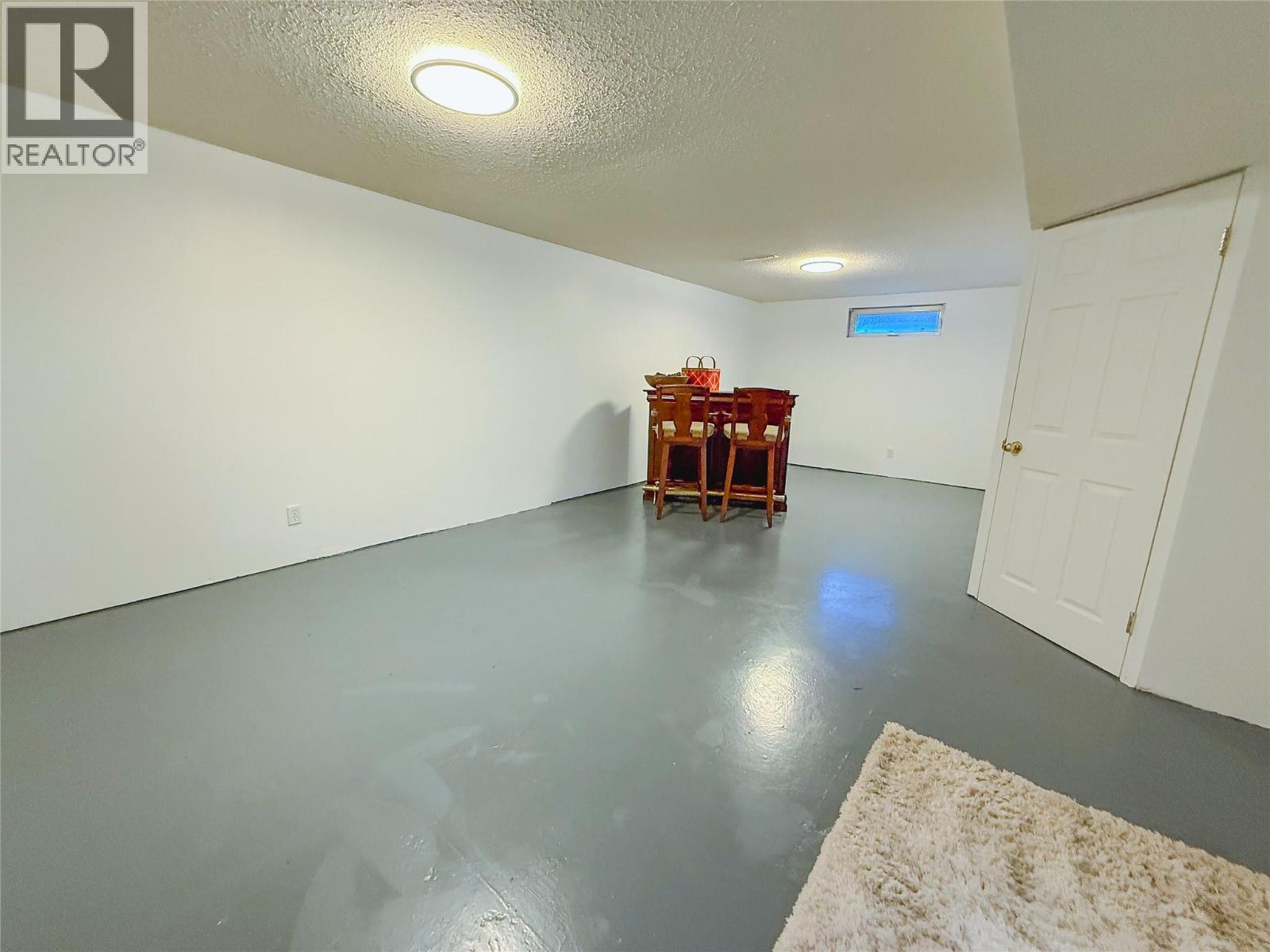 1905 90 Avenue, Dawson Creek