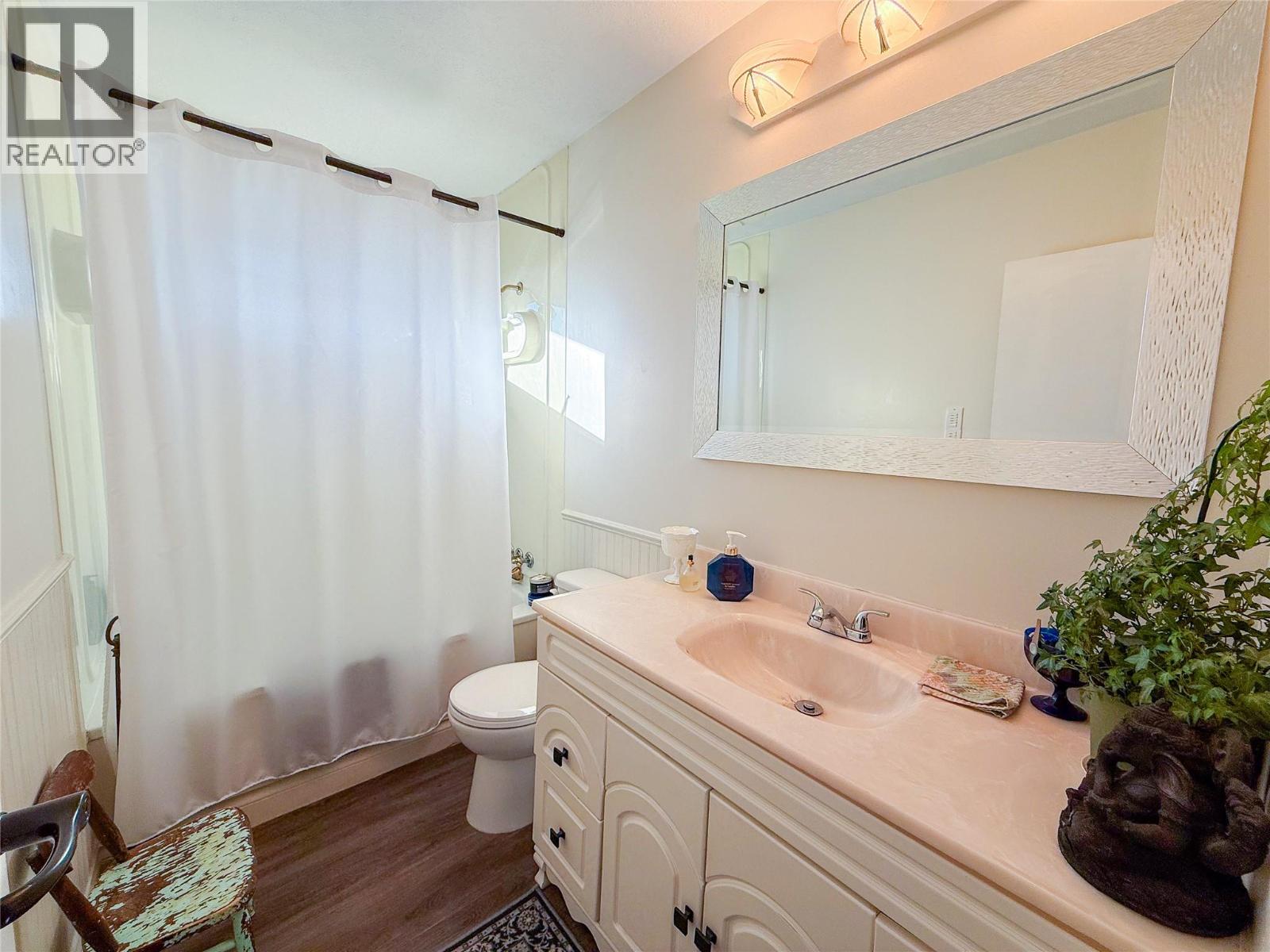 1905 90 Avenue, Dawson Creek