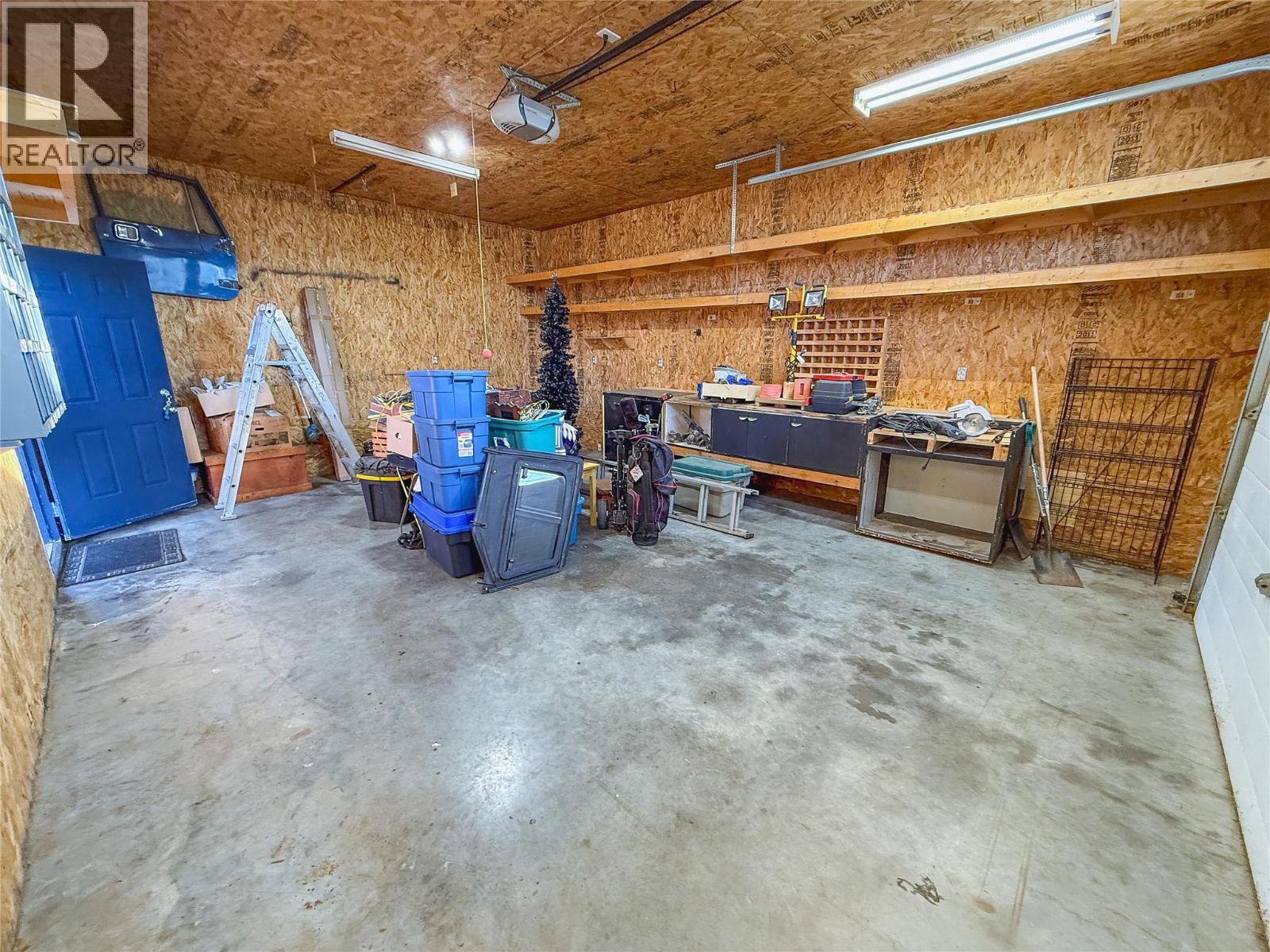 1905 90 Avenue, Dawson Creek