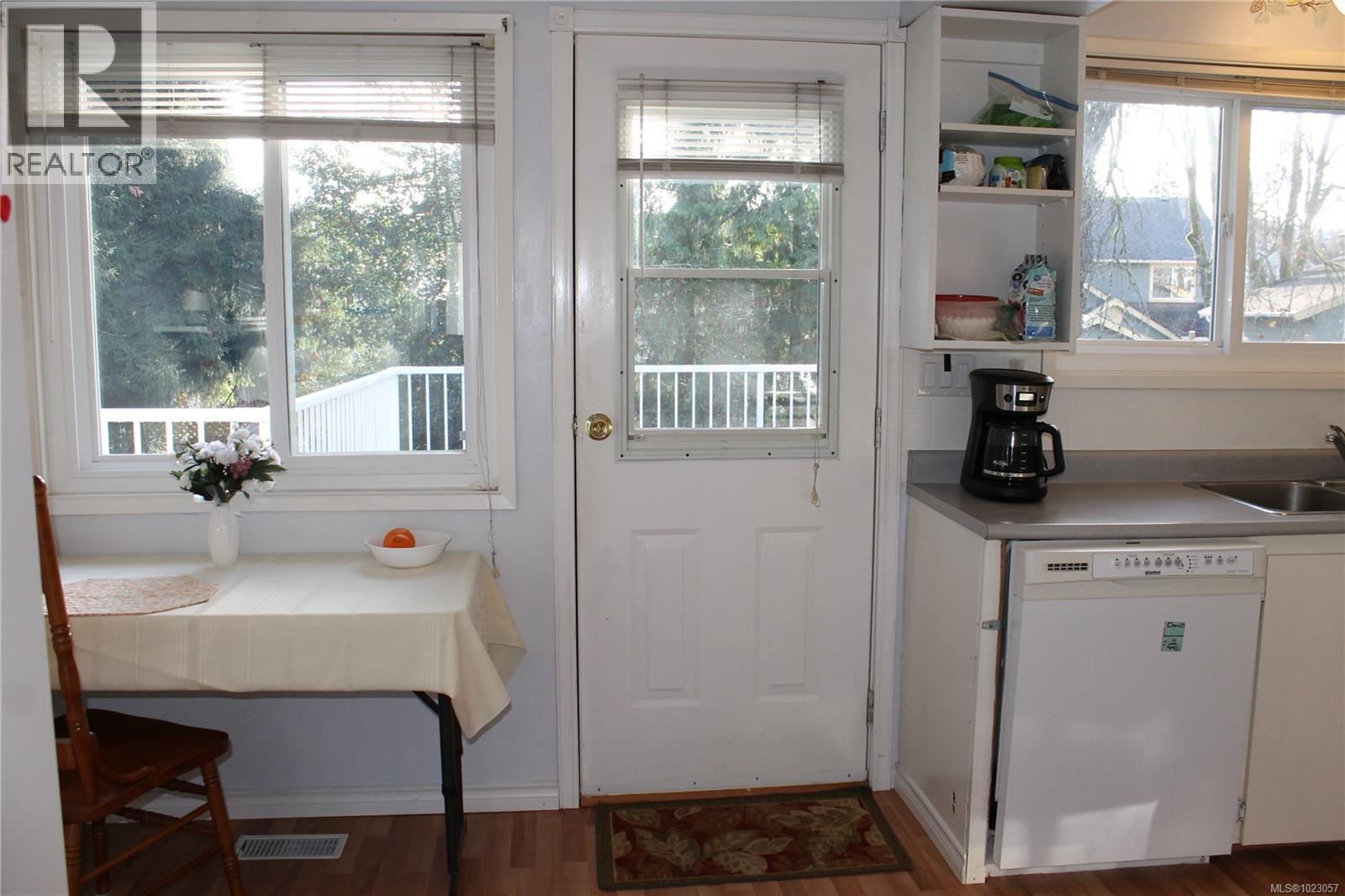 6331 Fairview Pl, Duncan