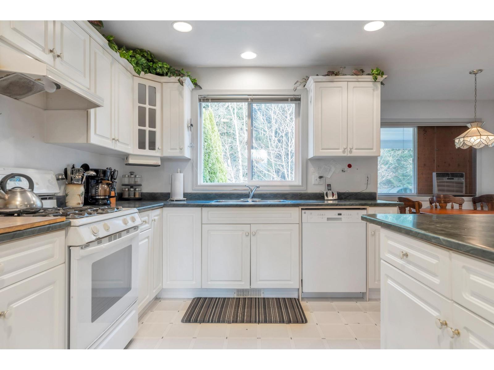 223 BALSAM AVENUE, Harrison Hot Springs, Harrison Hot Springs