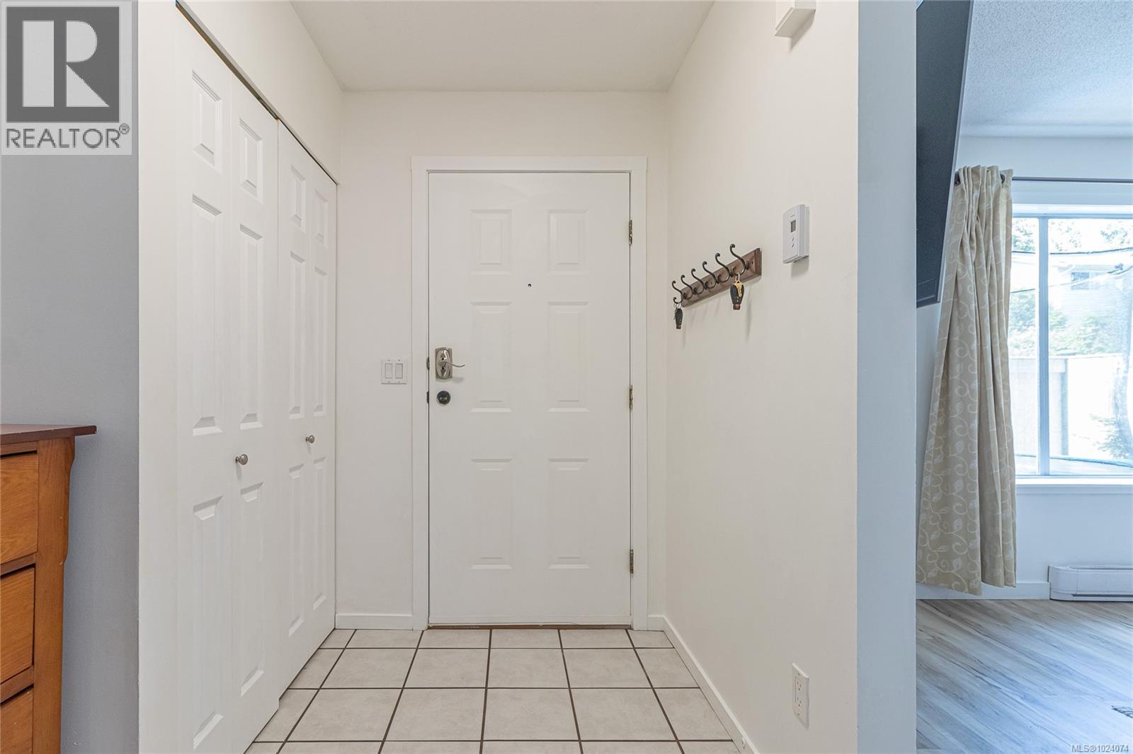 10 1906 Bowen Rd, Nanaimo