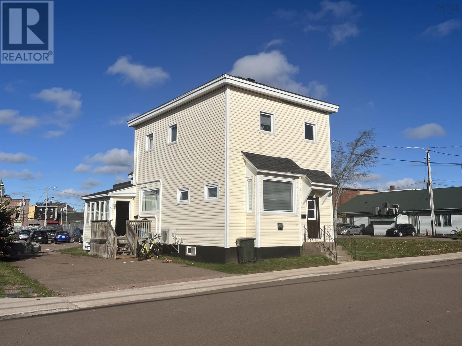 Property 2 of 11 of 14 Prince arthur Street