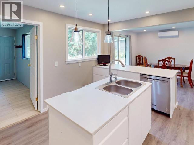 7349 WILDE ROAD, Powell River