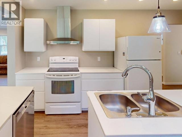 7349 WILDE ROAD, Powell River