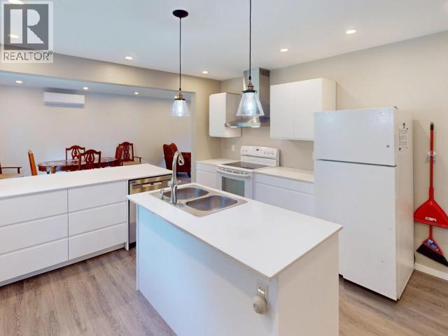 7349 WILDE ROAD, Powell River