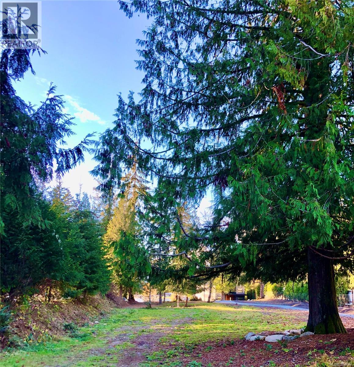  LOT B Sa-Seen-Os Road, Youbou