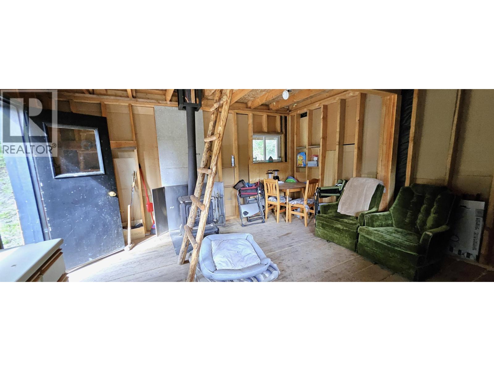 49490 LLOYD DRIVE, Vanderhoof