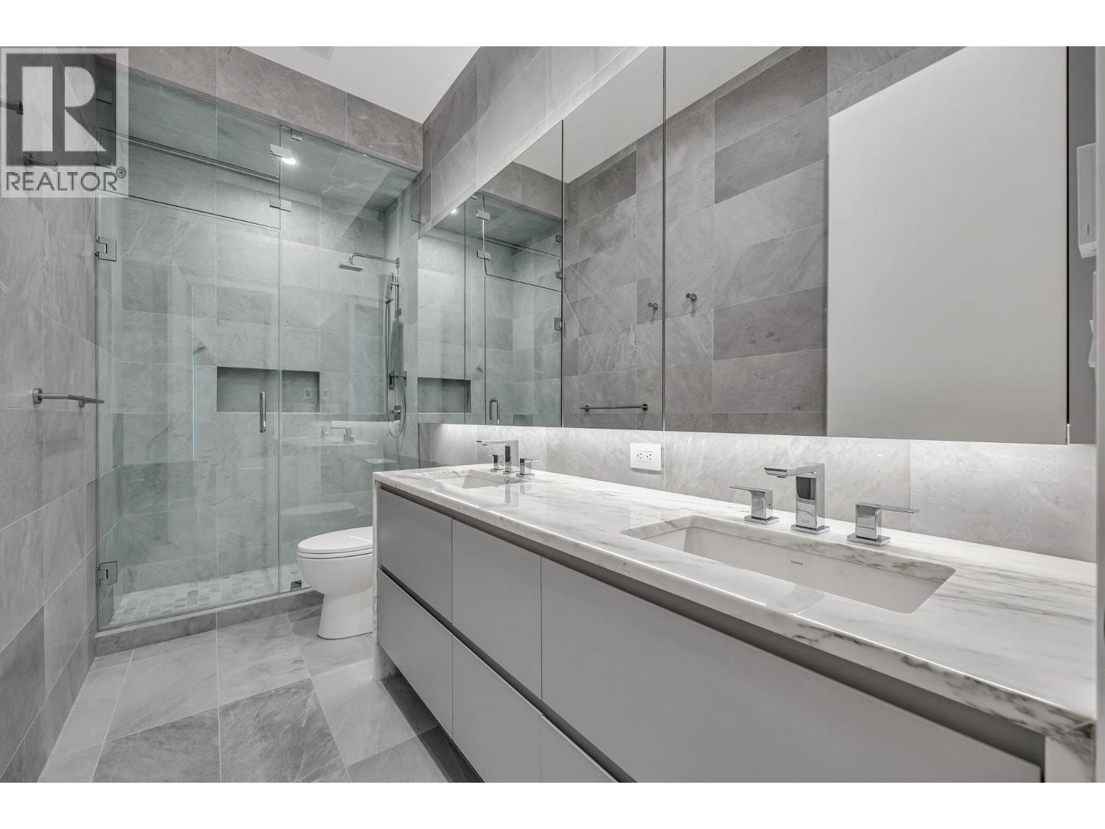 5105 2186 GILMORE AVENUE, Burnaby