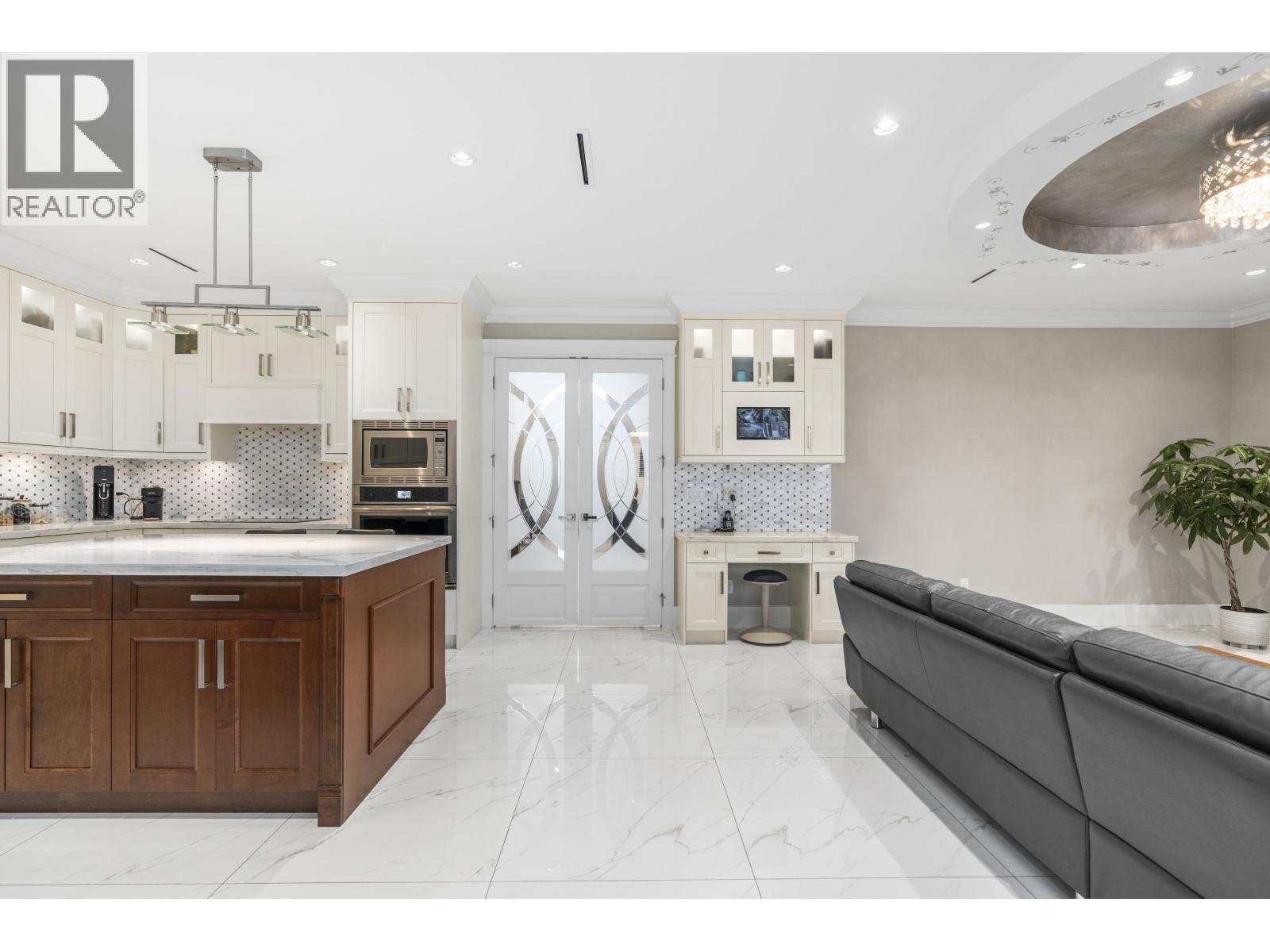 8780 ROSEMARY Avenue, Richmond