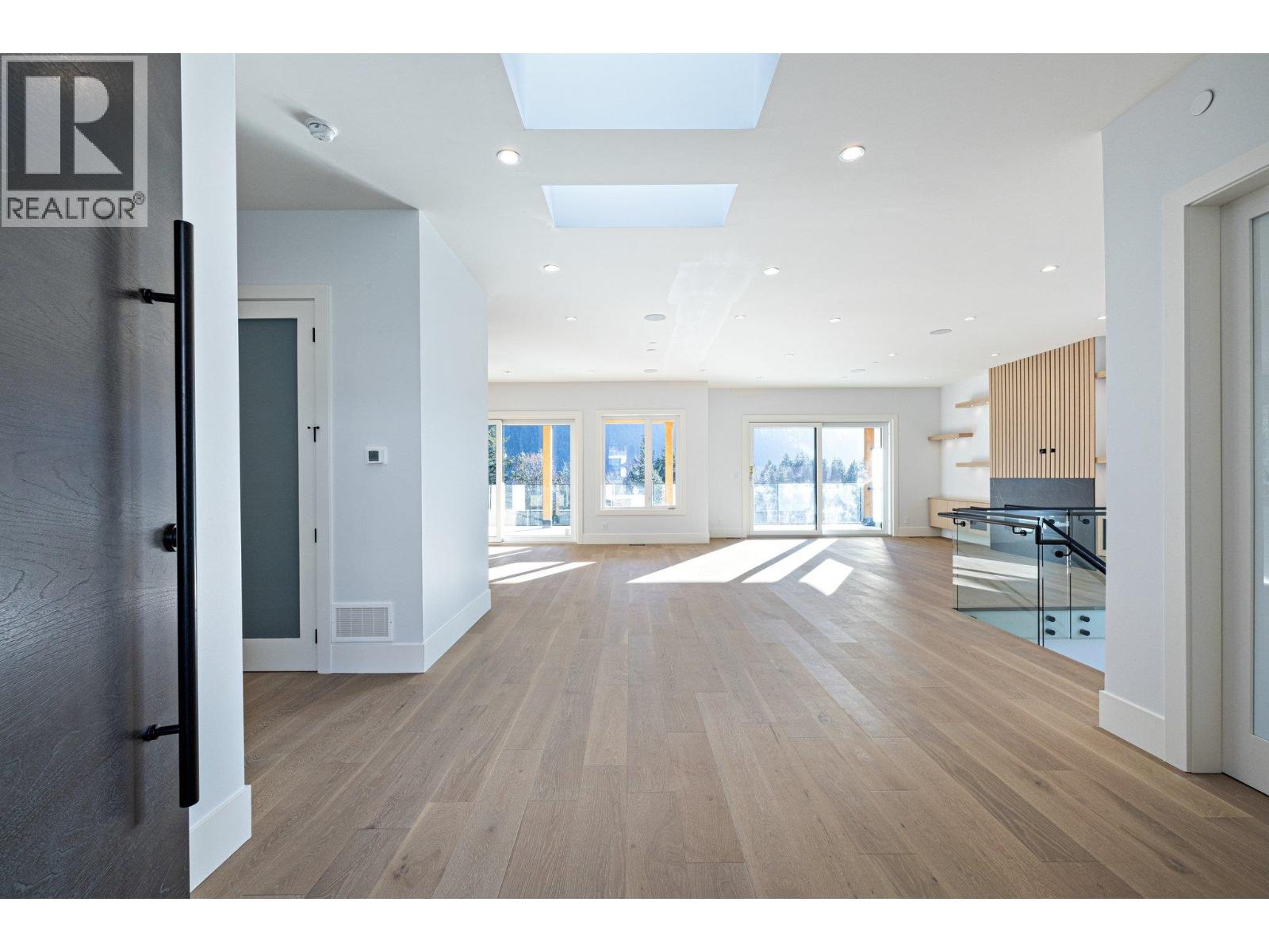 2216 WINDSAIL PLACE, Squamish