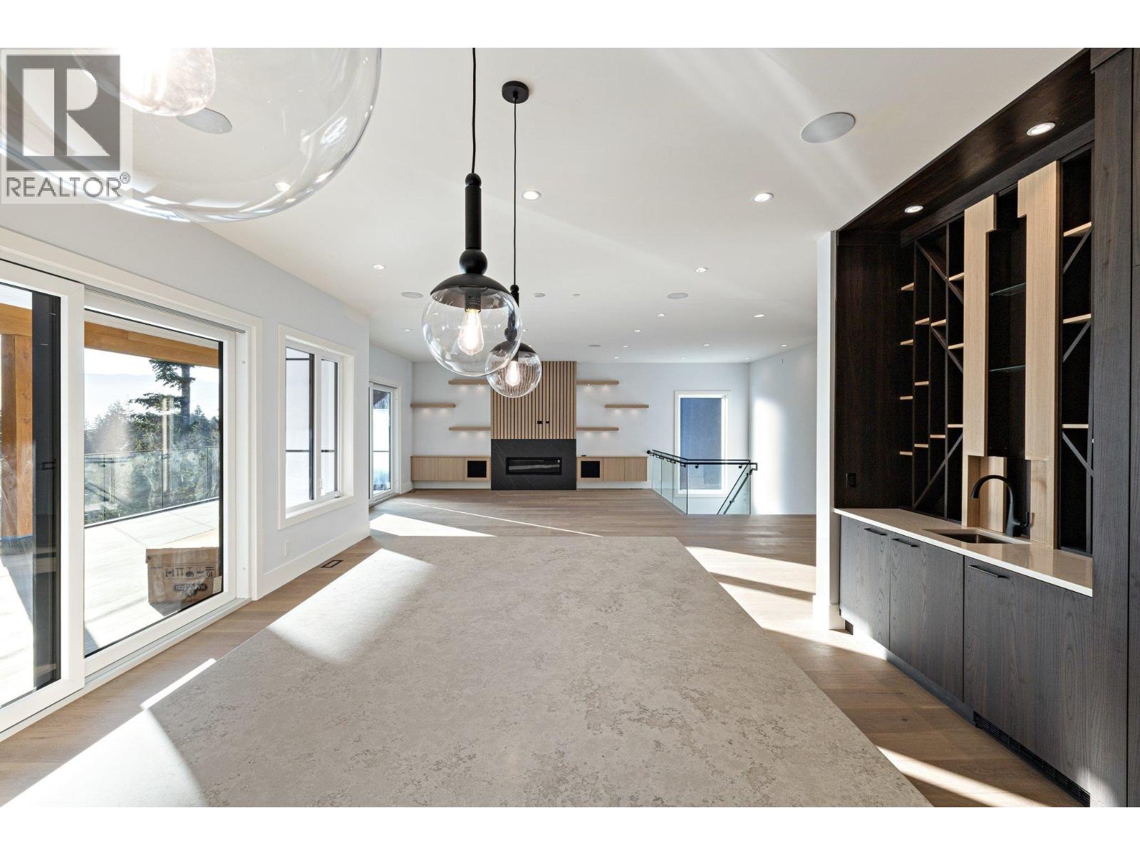 2216 WINDSAIL PLACE, Squamish