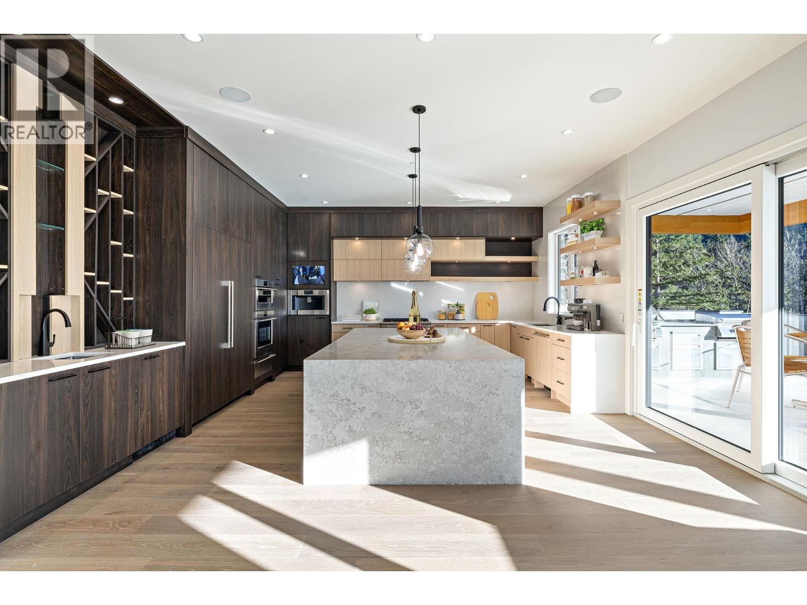 2216 WINDSAIL PLACE, Squamish